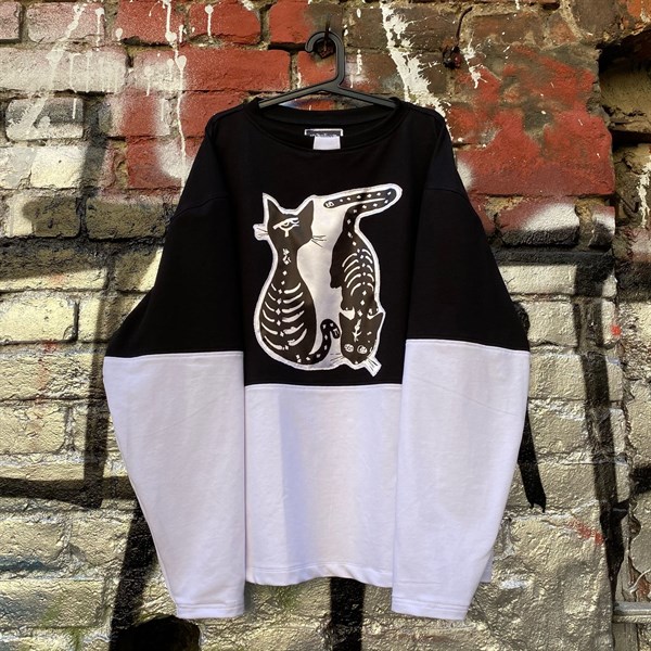 Свитшот  BF WorldWide - Light and Darkness 01350 - фото 3323