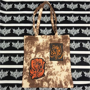 {{productViewItem.photos[photoViewList.activeNavIndex].Alt || productViewItem.photos[photoViewList.activeNavIndex].Description || 'Шоппер BF WorldWide - Tie Dye Kurama'}}